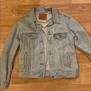 Levi’s ex boyfriend trucker jacket